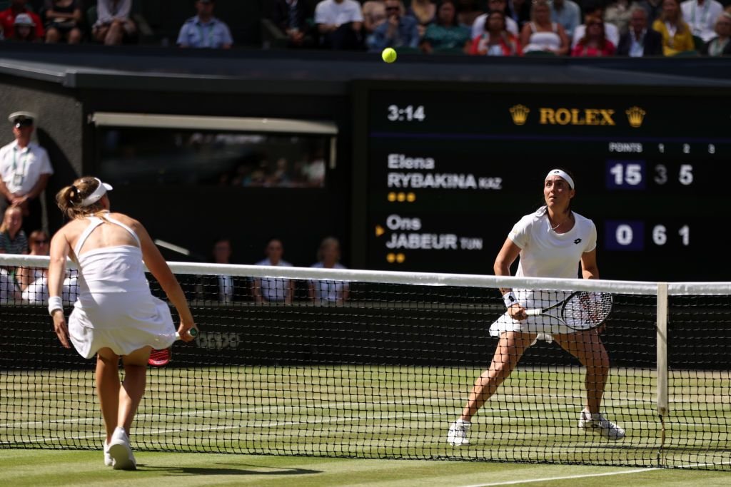 A bătut-o pe Halep în semifinalele Wimbledon 2022, iar acum lumea o urăște. Ce a făcut Rybakina la Roland Garros_61