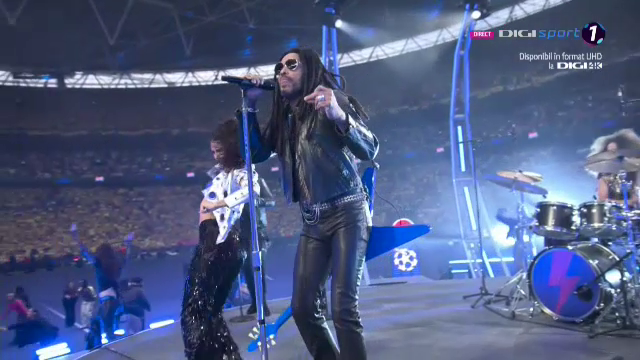 Atmosferă incendiară înaintea finalei Champions League! Lenny Kravitz a dat startul_11
