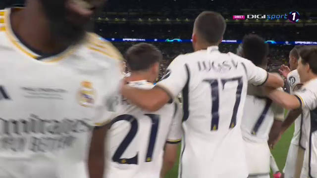 „Explozie” pe teren! Cum au sărbătorit jucătorii de la Real Madrid după triumful din Champions League_22
