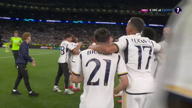 „Explozie” pe teren! Cum au sărbătorit jucătorii de la Real Madrid după triumful din Champions League_24