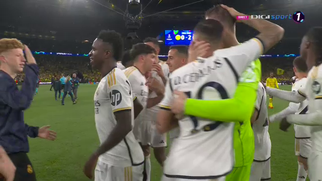 „Explozie” pe teren! Cum au sărbătorit jucătorii de la Real Madrid după triumful din Champions League_34