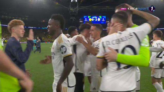 „Explozie” pe teren! Cum au sărbătorit jucătorii de la Real Madrid după triumful din Champions League_35