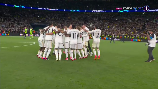„Explozie” pe teren! Cum au sărbătorit jucătorii de la Real Madrid după triumful din Champions League_44