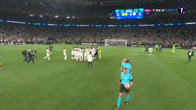 „Explozie” pe teren! Cum au sărbătorit jucătorii de la Real Madrid după triumful din Champions League_50
