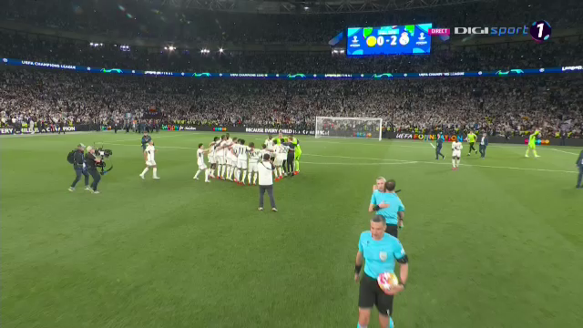 „Explozie” pe teren! Cum au sărbătorit jucătorii de la Real Madrid după triumful din Champions League_51
