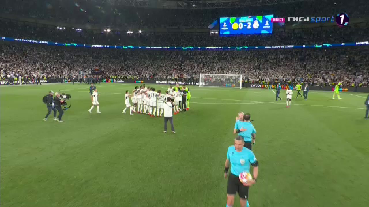 „Explozie” pe teren! Cum au sărbătorit jucătorii de la Real Madrid după triumful din Champions League_51