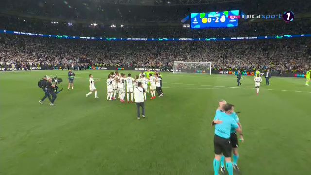 „Explozie” pe teren! Cum au sărbătorit jucătorii de la Real Madrid după triumful din Champions League_53