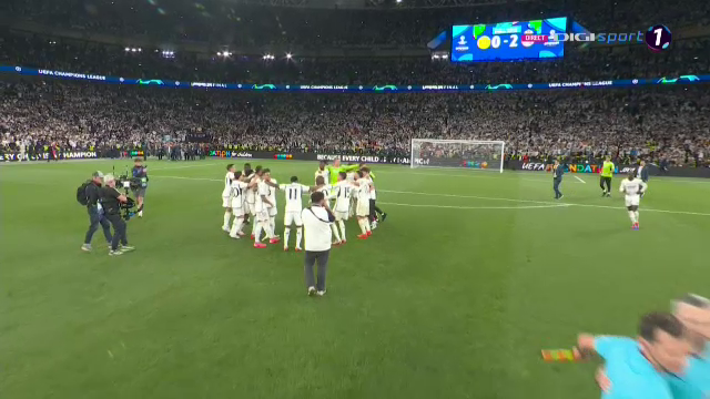 „Explozie” pe teren! Cum au sărbătorit jucătorii de la Real Madrid după triumful din Champions League_55