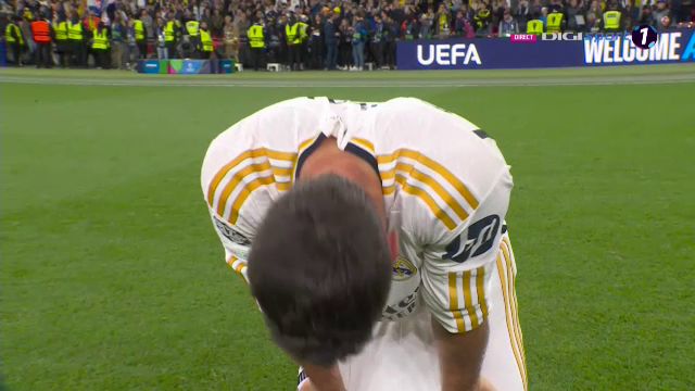„Explozie” pe teren! Cum au sărbătorit jucătorii de la Real Madrid după triumful din Champions League_70