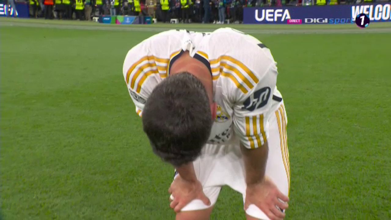 „Explozie” pe teren! Cum au sărbătorit jucătorii de la Real Madrid după triumful din Champions League_73