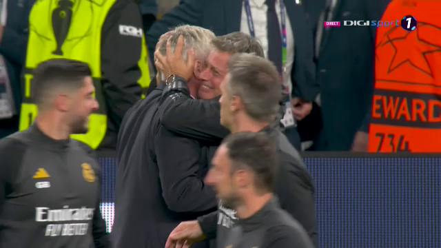 „Explozie” pe teren! Cum au sărbătorit jucătorii de la Real Madrid după triumful din Champions League_78
