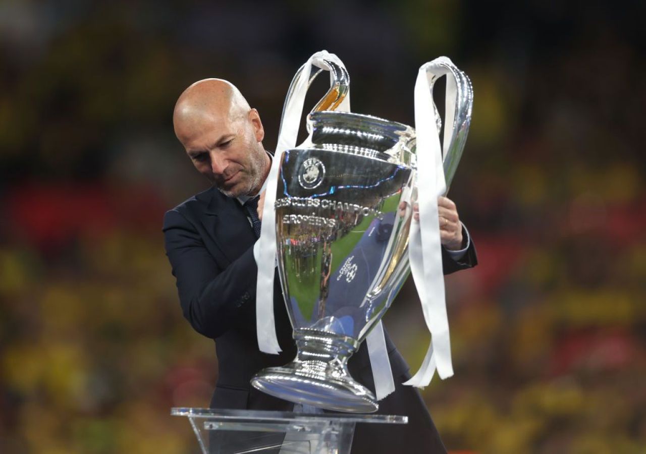 Real Madrid, încoronată pentru a 15-a oară campioană a Europei! Imagini de la decernarea trofeului_3