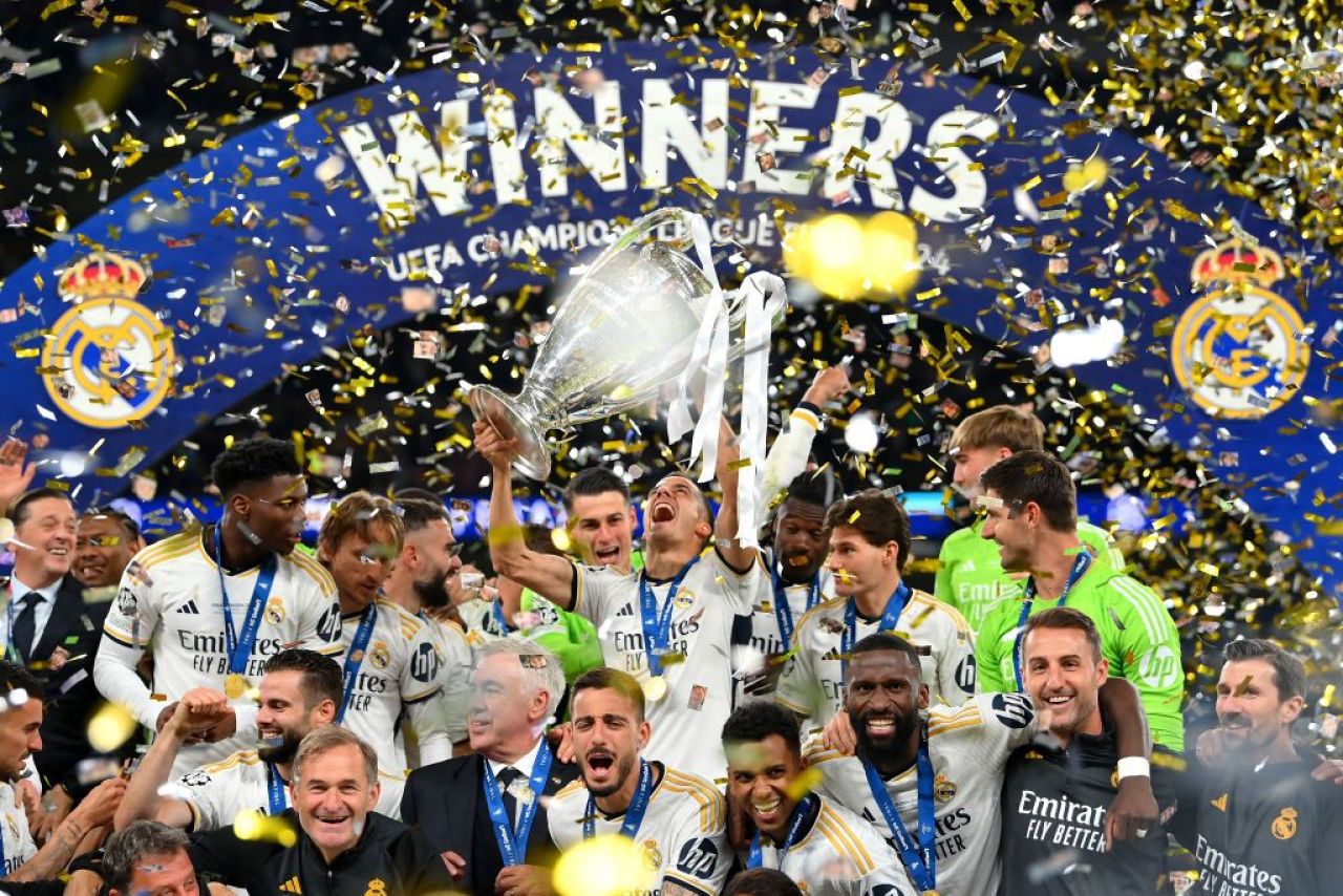 Real Madrid, încoronată pentru a 15-a oară campioană a Europei! Imagini de la decernarea trofeului_1