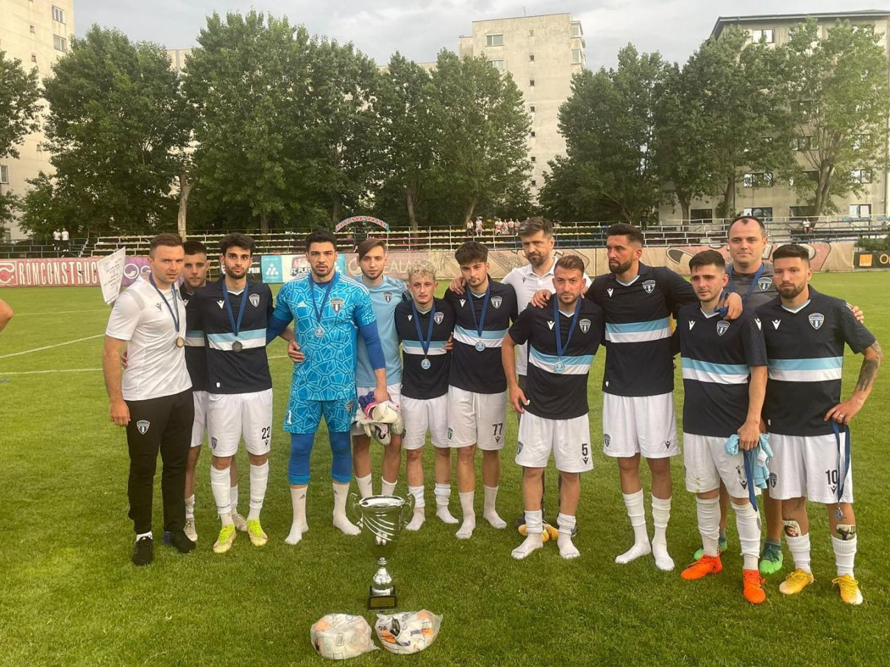 CS FC Dinamo, echipa lui Nicolae Badea și Dănuț Lupu, este campioana Bucureștiului! 135 de goluri pentru promovarea în Liga 3_6