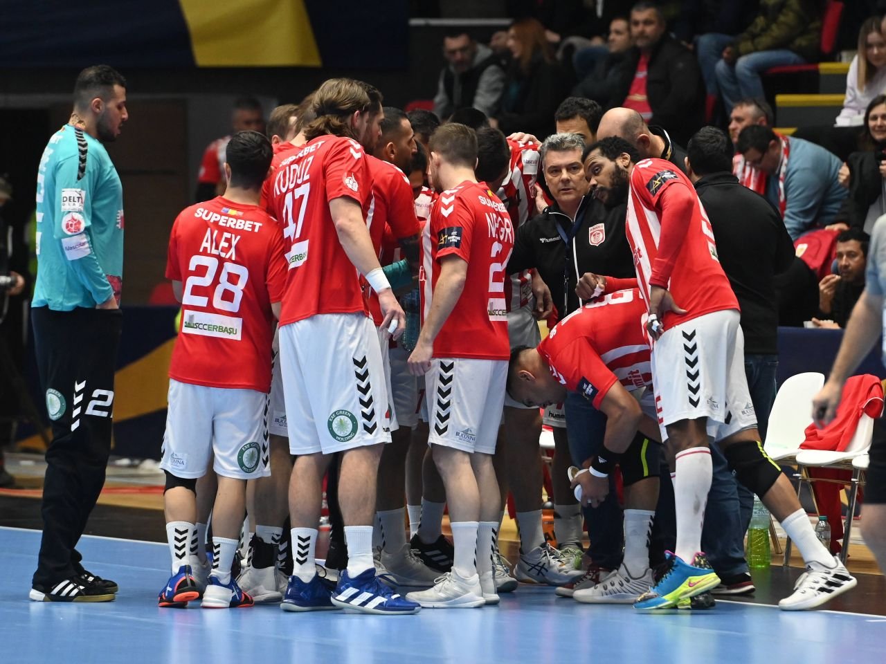 Xavi Pascual pleacă de la Dinamo! Va antrena un colos al Europei _3