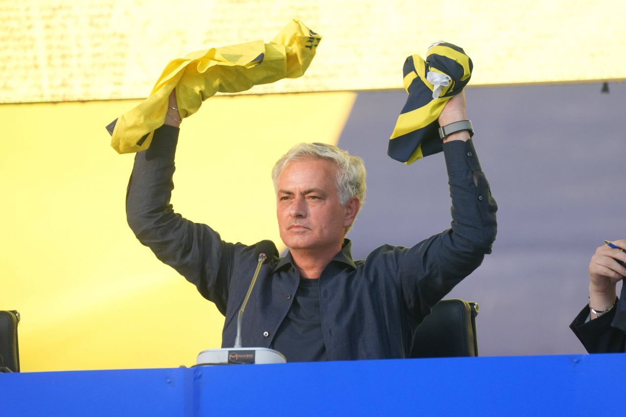 Jose Mourinho nu se joacă, transformă Fenerbahce într-o forță a Europei! Șase transferuri incredibile pregătite de portughez_6