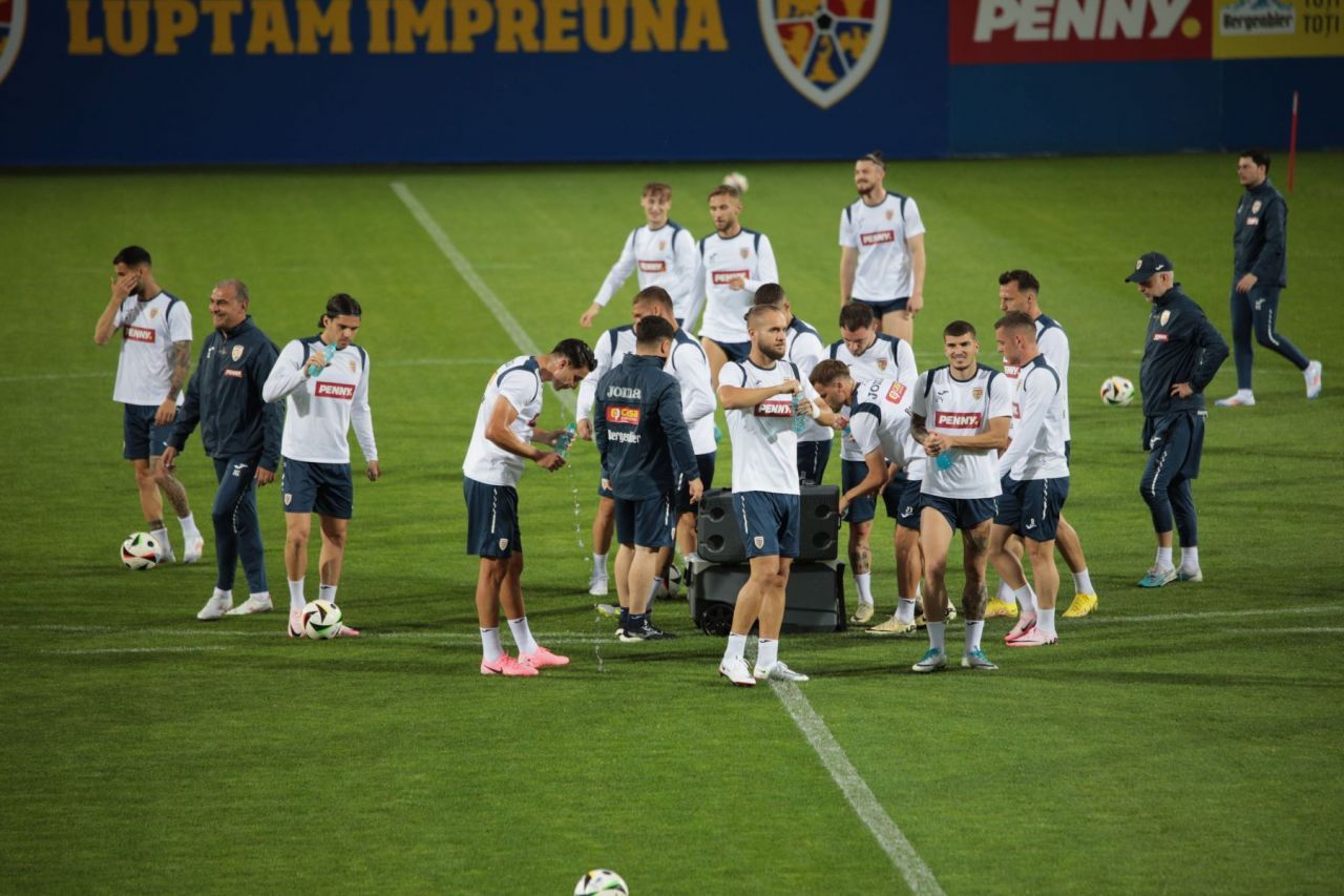 Fotografii de la antrenamentul oficial al