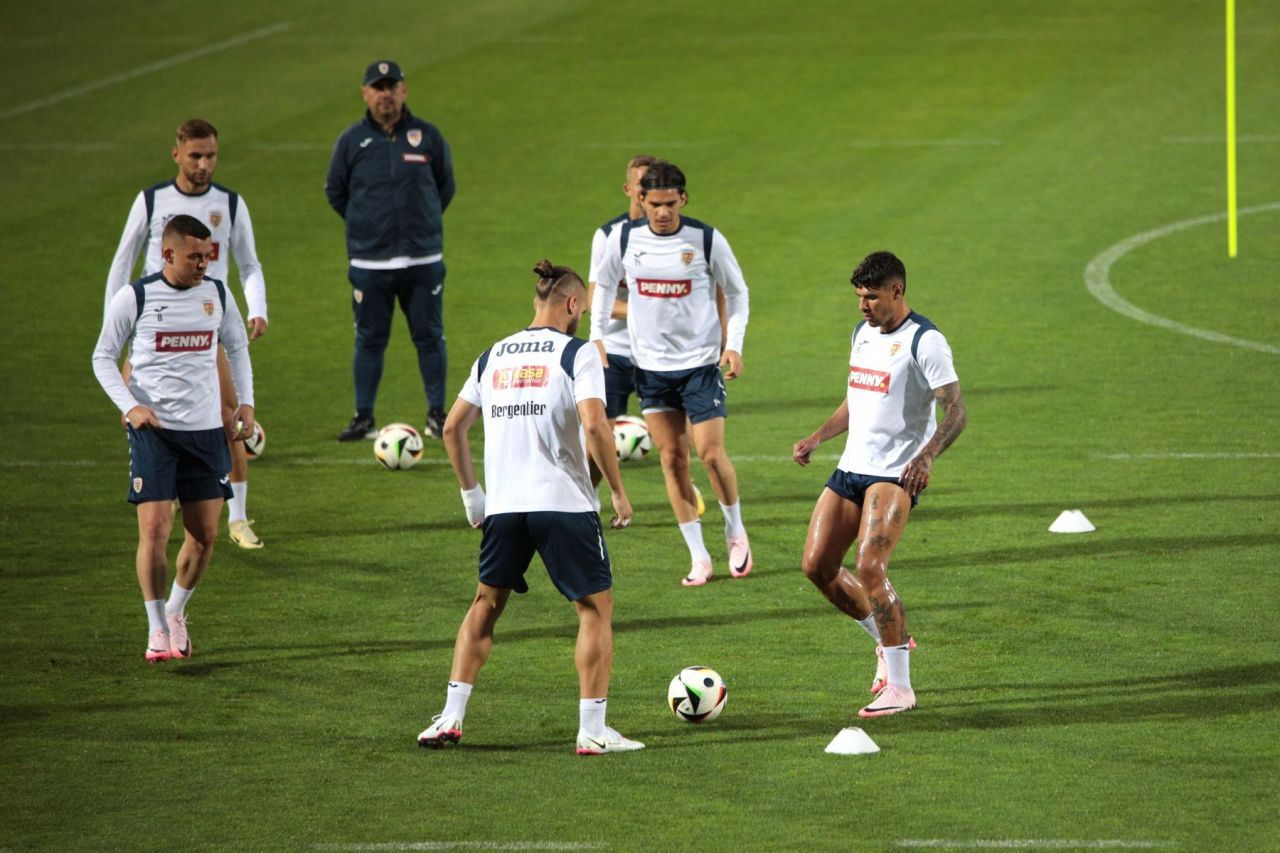Fotografii de la antrenamentul oficial al
