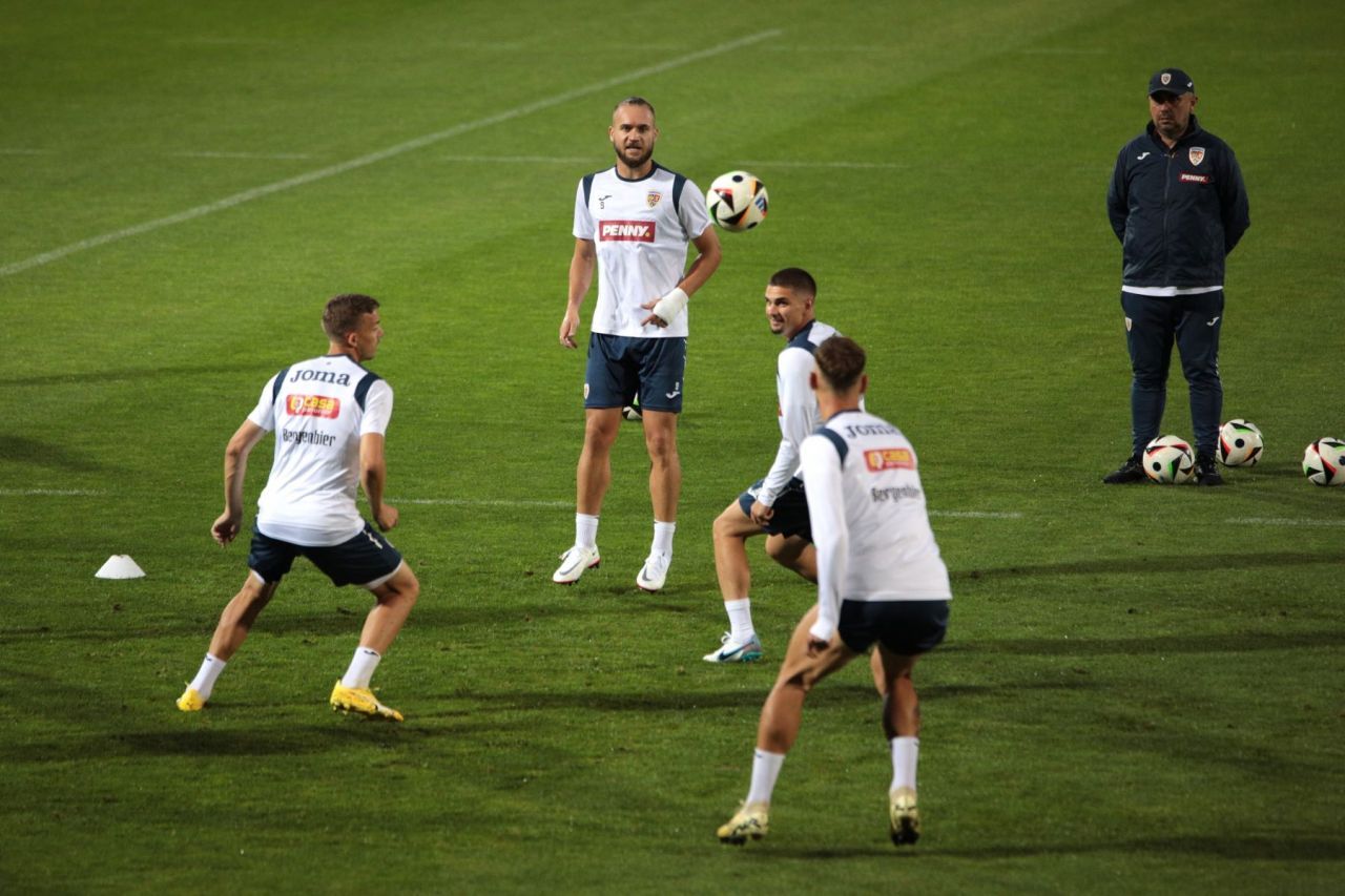 Fotografii de la antrenamentul oficial al