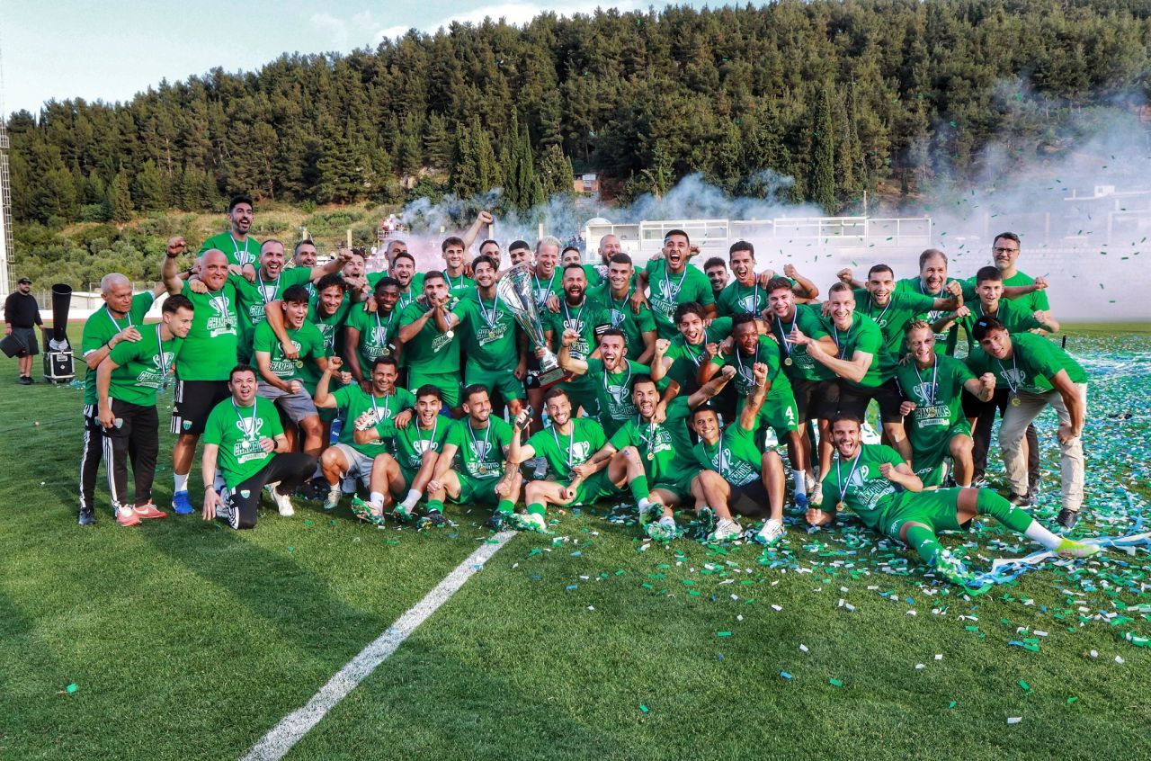 Lamine Ghezali a ridicat trofeul la sfârșit de sezon! Fostul dinamovist a cântat ”We are the Champions”_6