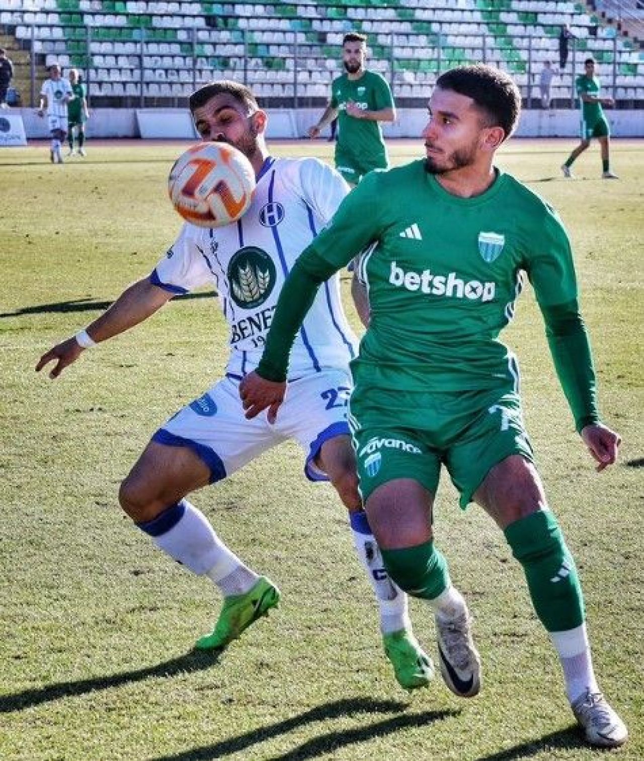 Lamine Ghezali a ridicat trofeul la sfârșit de sezon! Fostul dinamovist a cântat ”We are the Champions”_8