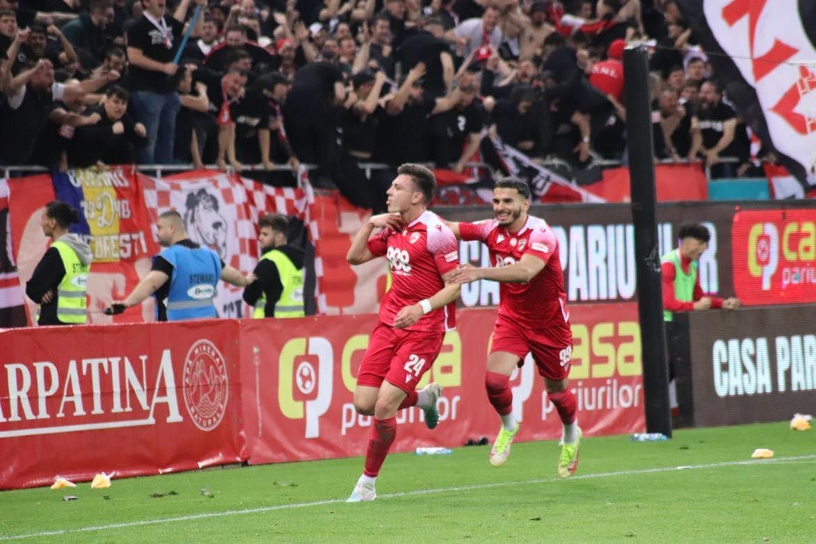 Lamine Ghezali a ridicat trofeul la sfârșit de sezon! Fostul dinamovist a cântat ”We are the Champions”_18