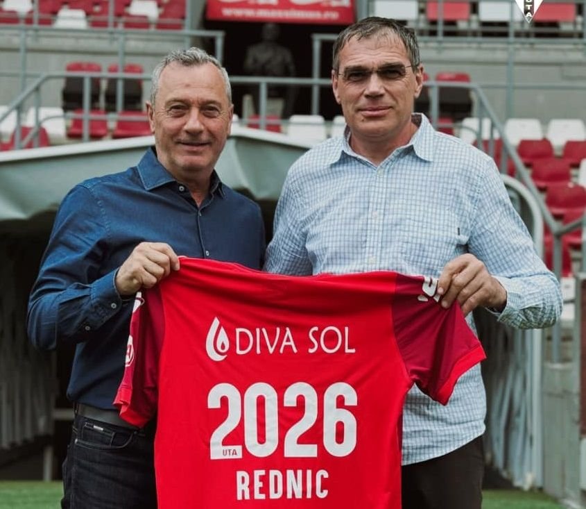 Mircea Rednic și-a prelungit contractul: &rdquo;Continuă alături de UTA&rdquo;