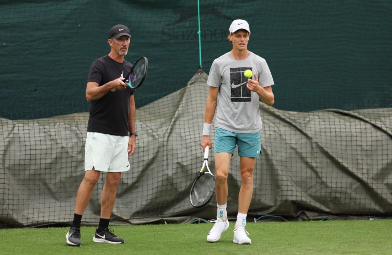Reacția lui Darren Cahill după ce Jannik Sinner i-a călcat pe urme Simonei Halep și a devenit număr unu mondial_13