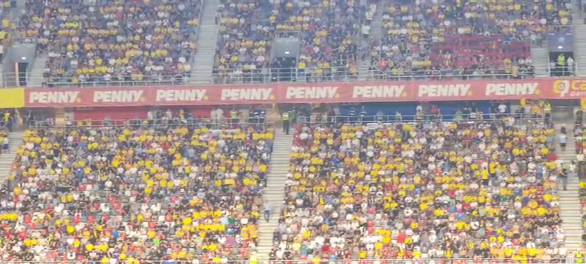 Atmosferă superbă pe Ghencea! Cum arată tribunele la România - Bulgaria_16