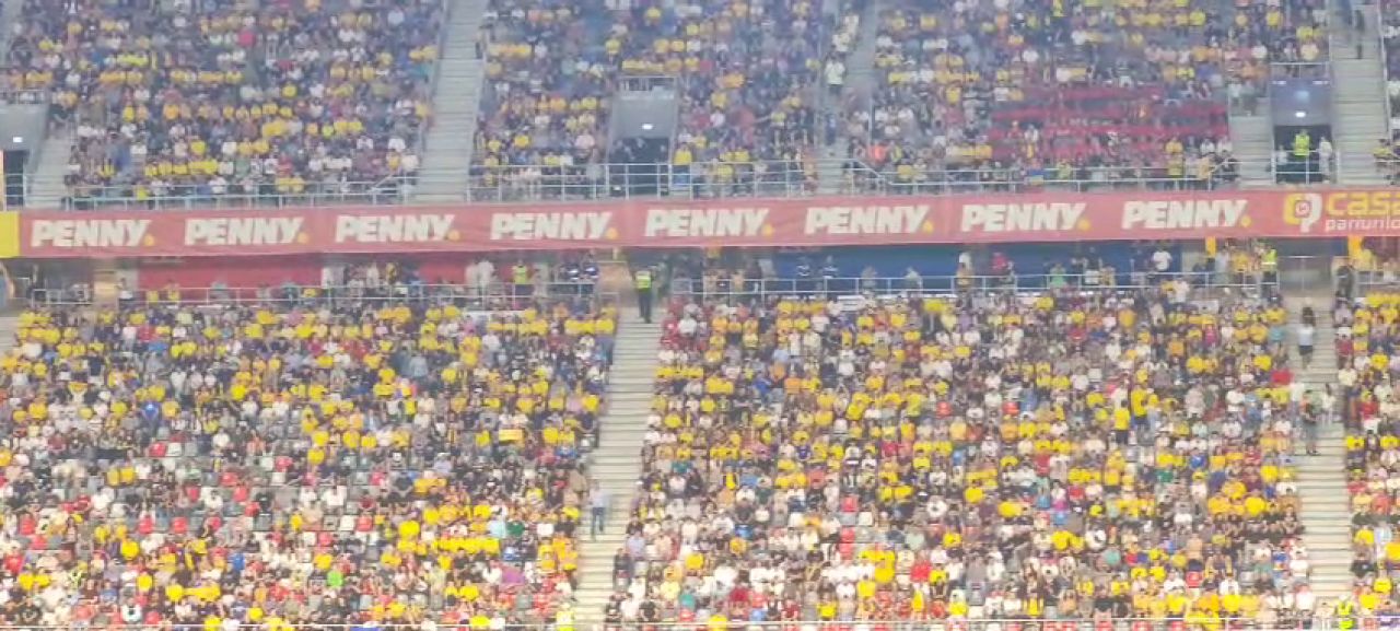 Atmosferă superbă pe Ghencea! Cum arată tribunele la România - Bulgaria_17