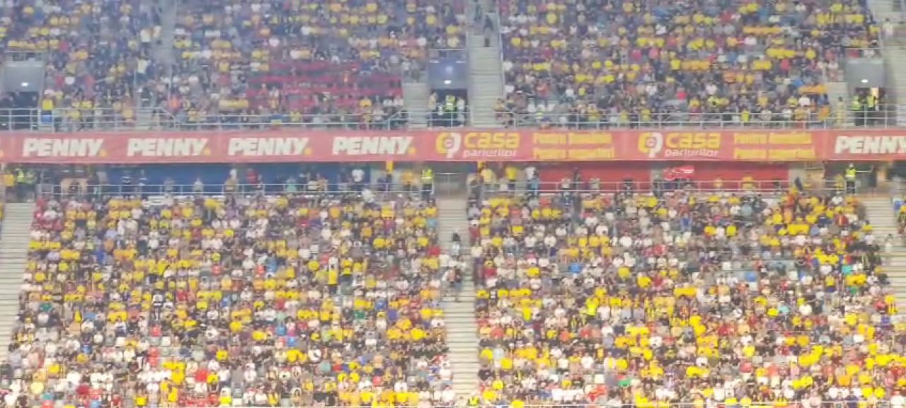 Atmosferă superbă pe Ghencea! Cum arată tribunele la România - Bulgaria_18