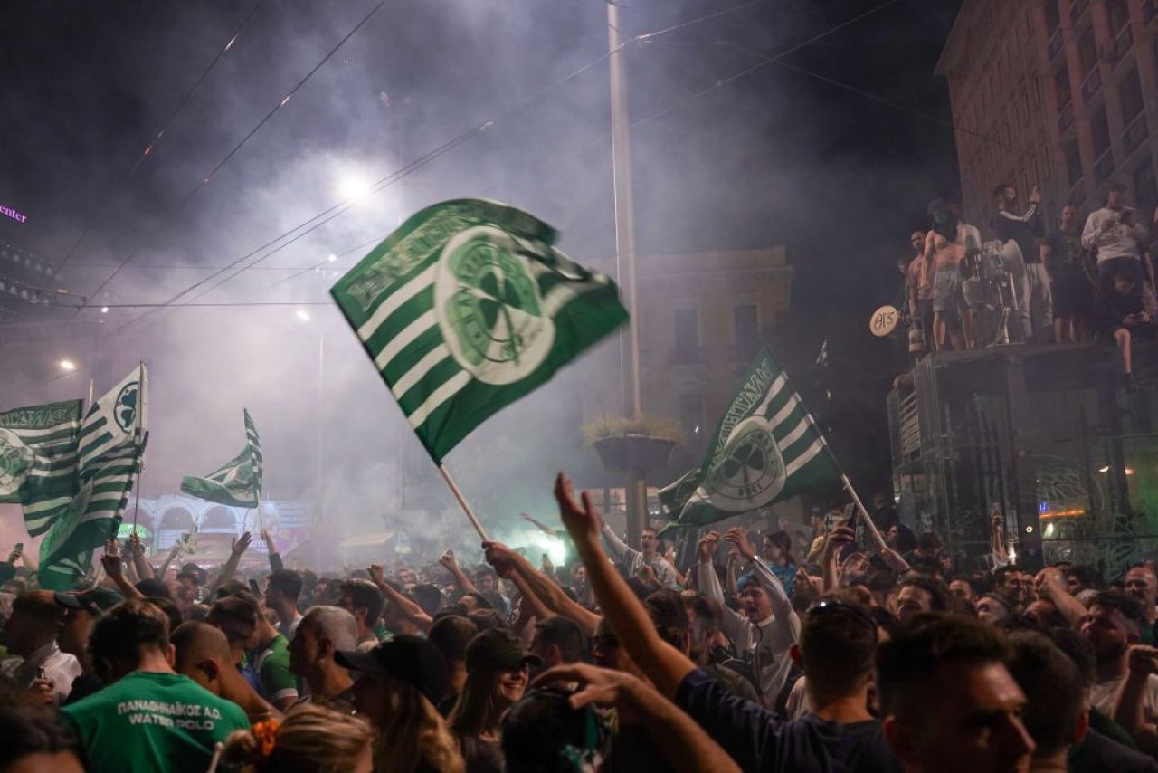 Pe urmele tatălui? Edi Iordănescu poate deveni rivalul lui Răzvan Lucescu în Grecia_5
