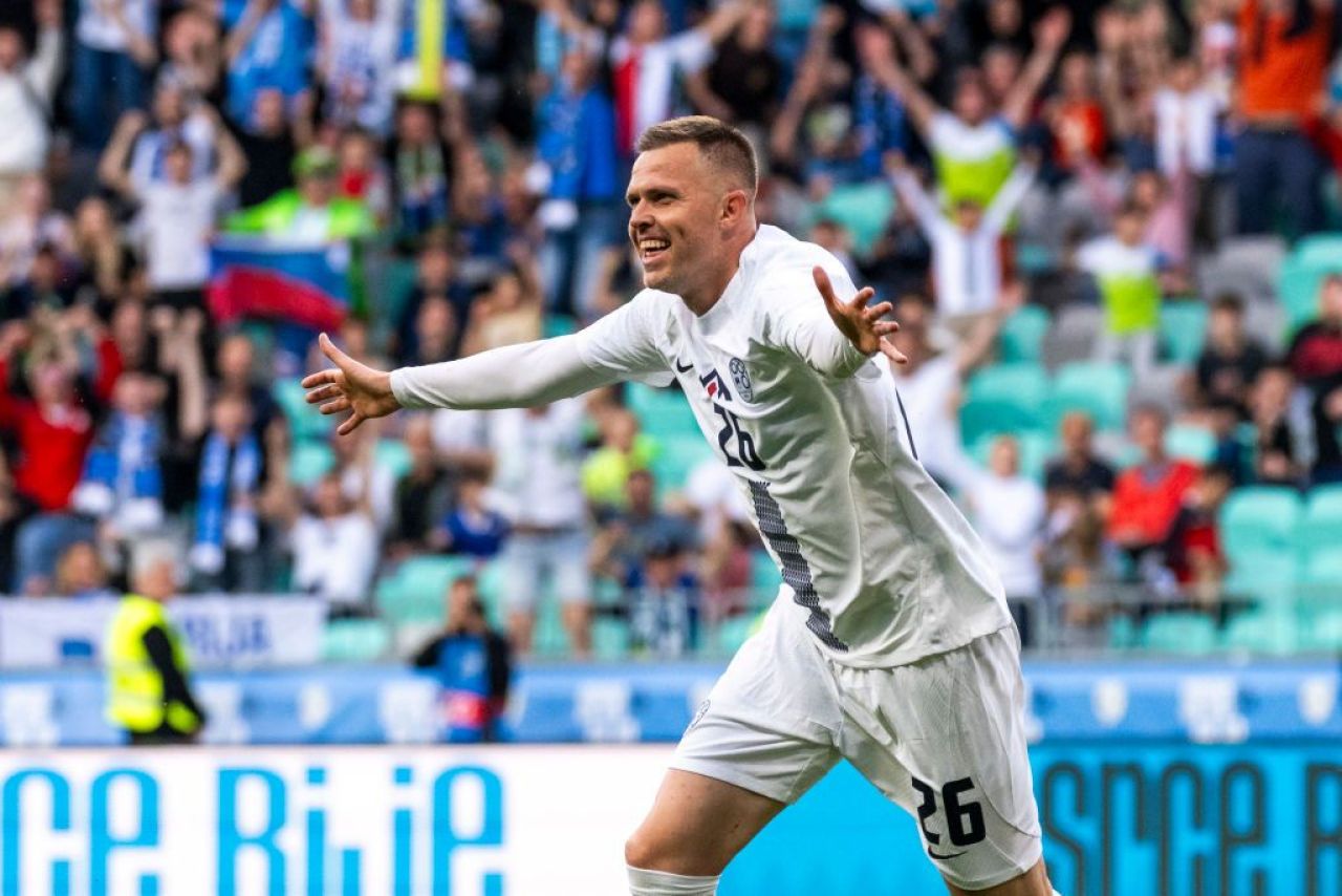 Revenire de senzație la națională pentru jucătorul care a vrut să renunțe la fotbal, după ce a fost înșelat de soție_7