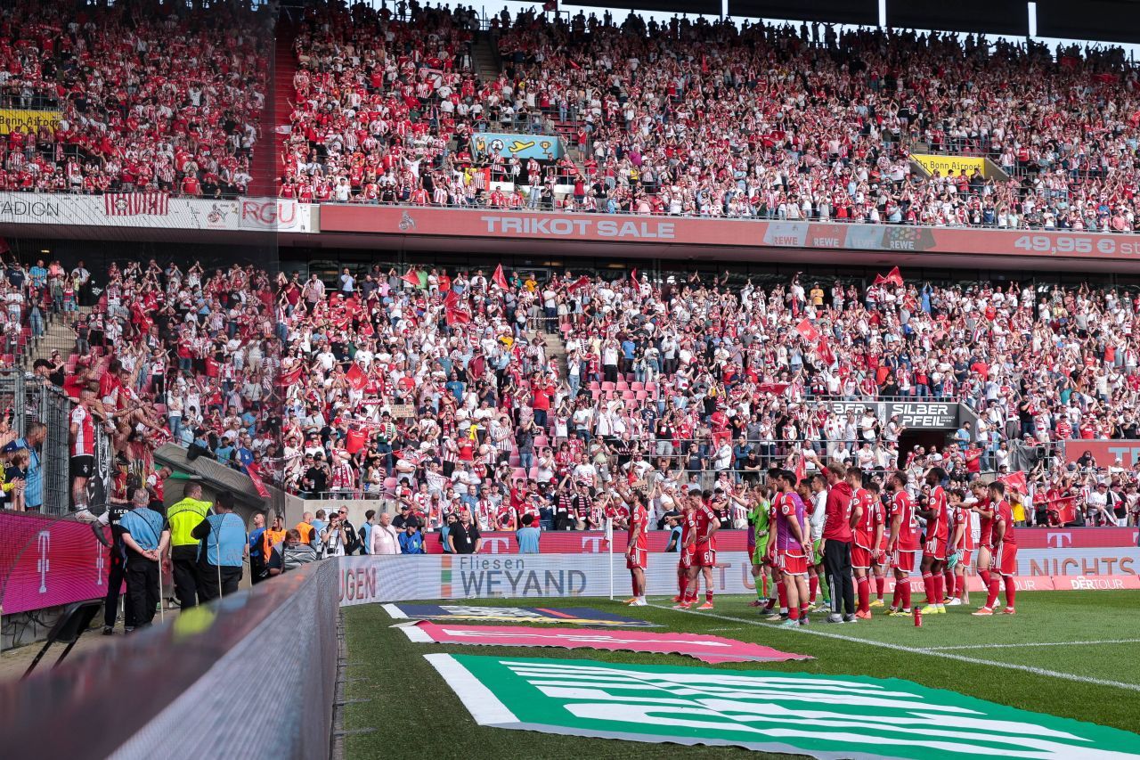 Povestea tumultuoasă a stadionului din Koln, gazda meciului Belgia - România care are un loc aparte în istoria culturii germane_4