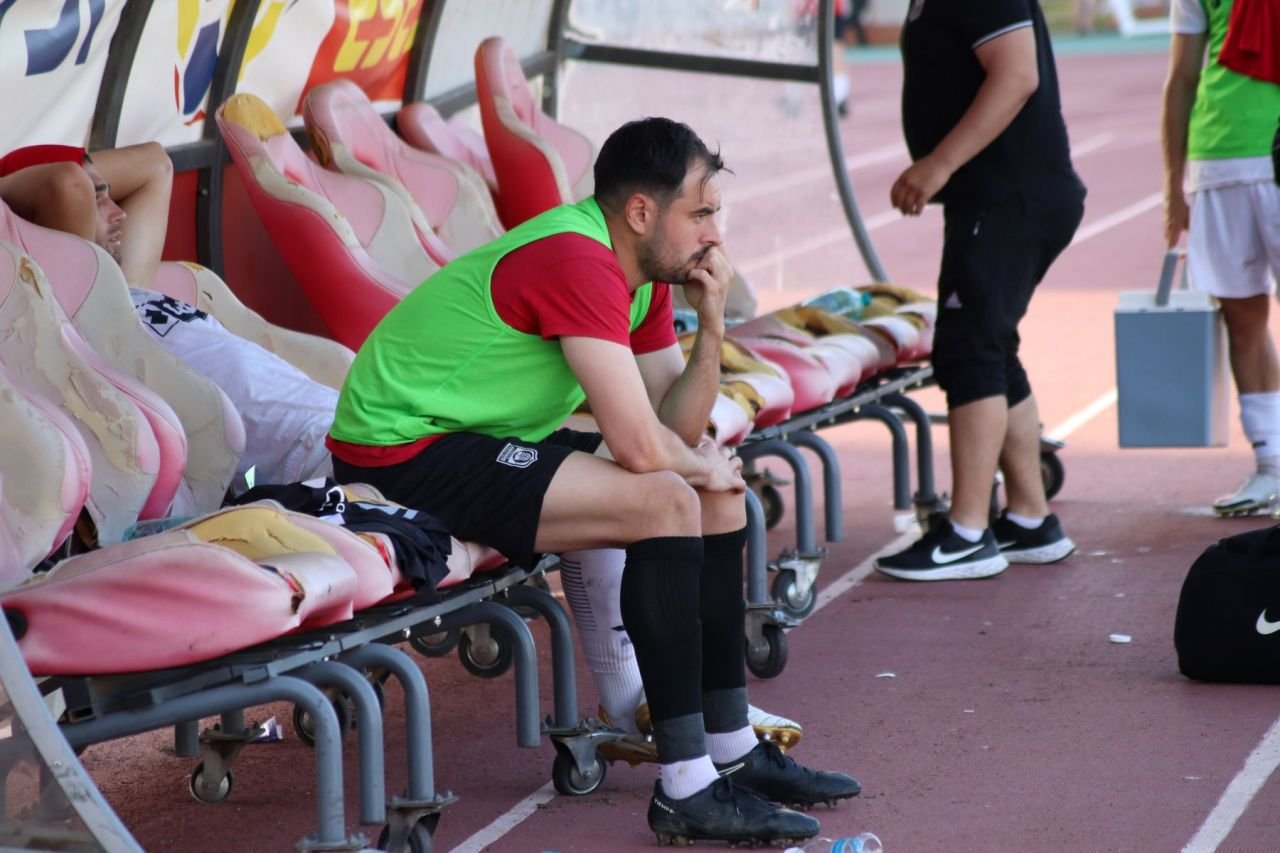 Iordănescu jr., distrus după ultimul meci. A fost afectat și a stat minute bune pe banca de rezerve_9