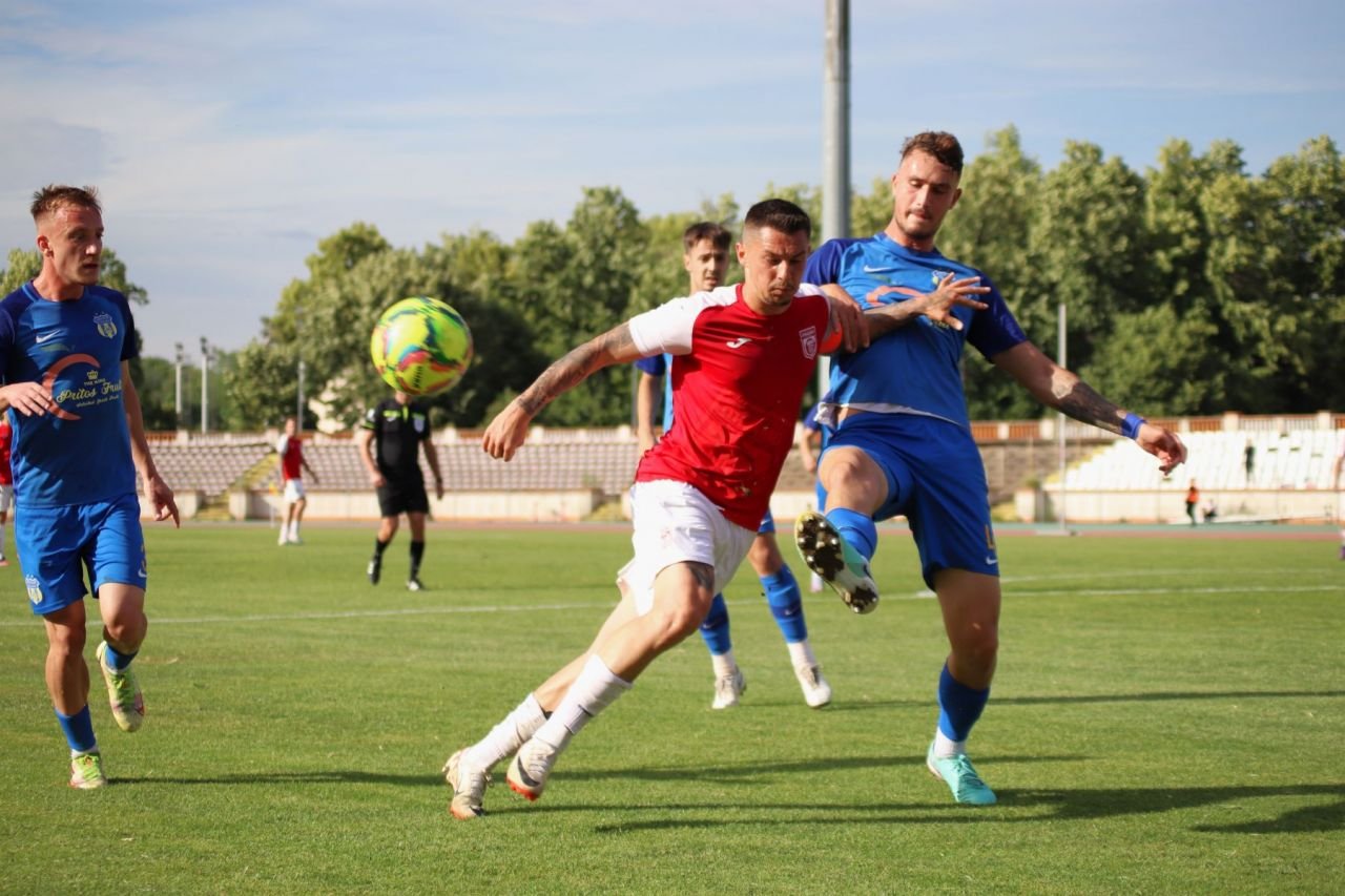 Un talentat jucător al Farului vrea să revină sub comanda lui Gică Hagi. 