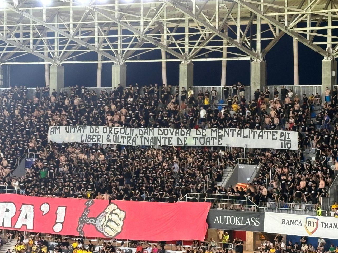 Protest, scandări, bannere și nemulțumiri în România - Liechtenstein! 15 galerii sunt prezente la meci_1