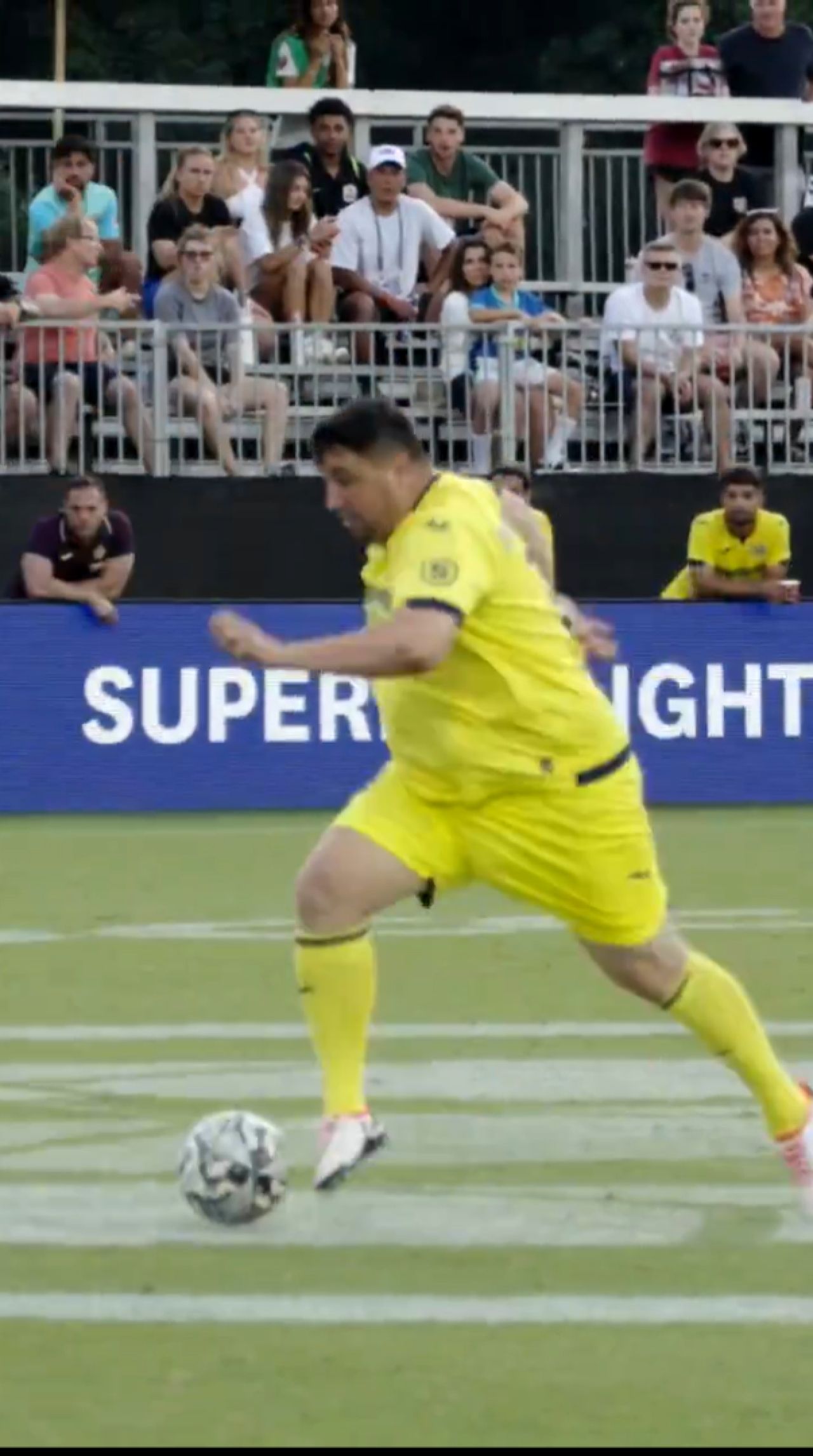 A intrat în istorie drept cel mai tânăr marcator din La Liga, dar acum surprinde prin fizicul lui_5