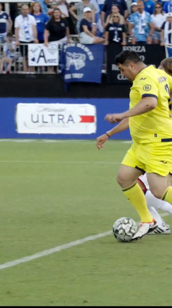 A intrat în istorie drept cel mai tânăr marcator din La Liga, dar acum surprinde prin fizicul lui_12