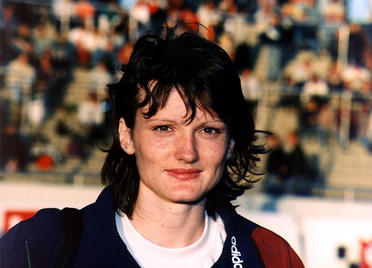 Alina Astafei, legendara atletă care a plecat din România în semn de protest, a împlinit 55 de ani! A fost vicecampioană olimpică și campioană mondială și europeană_9