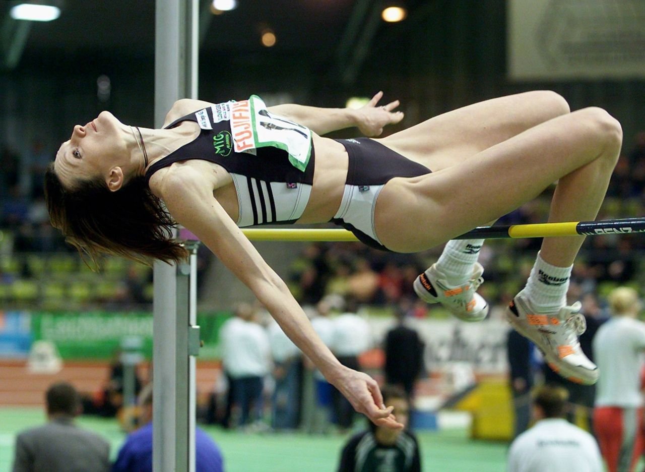 Alina Astafei, legendara atletă care a plecat din România în semn de protest, a împlinit 55 de ani! A fost vicecampioană olimpică și campioană mondială și europeană_17