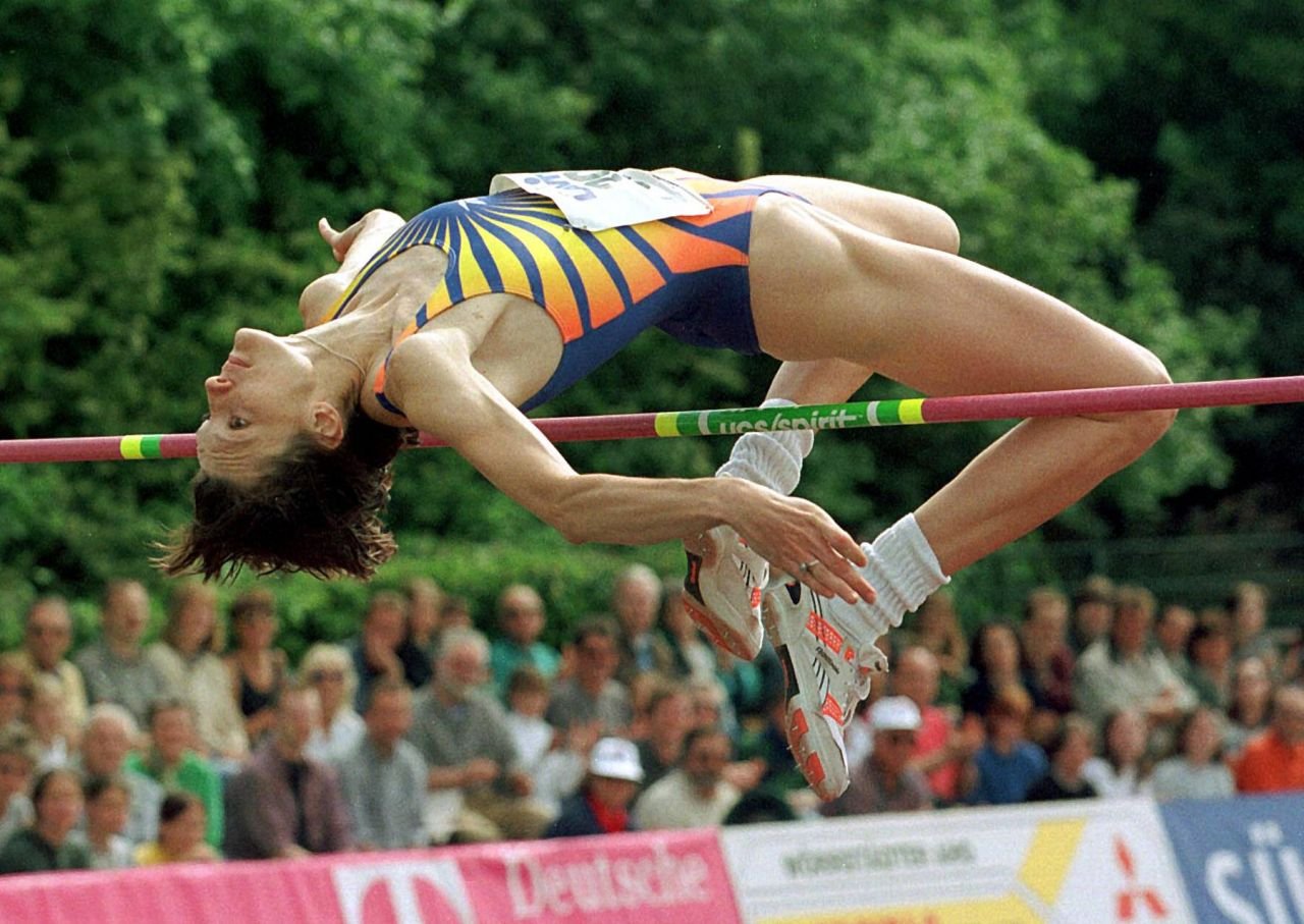 Alina Astafei, legendara atletă care a plecat din România în semn de protest, a împlinit 55 de ani! A fost vicecampioană olimpică și campioană mondială și europeană_20