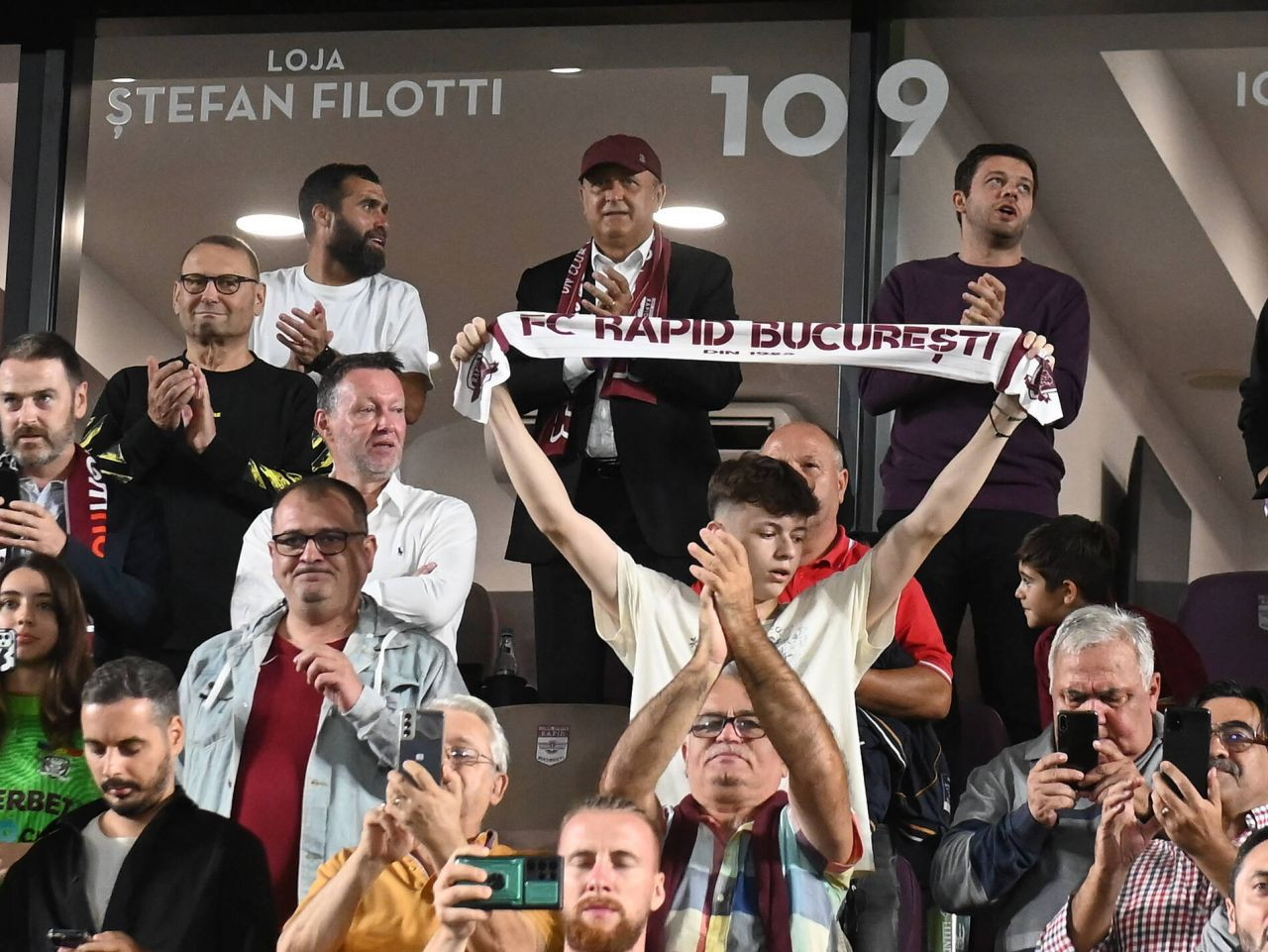 Victor Angelescu, pus pe fapte mari! Imagini surprinzătoare cu acționarul Rapidului_6