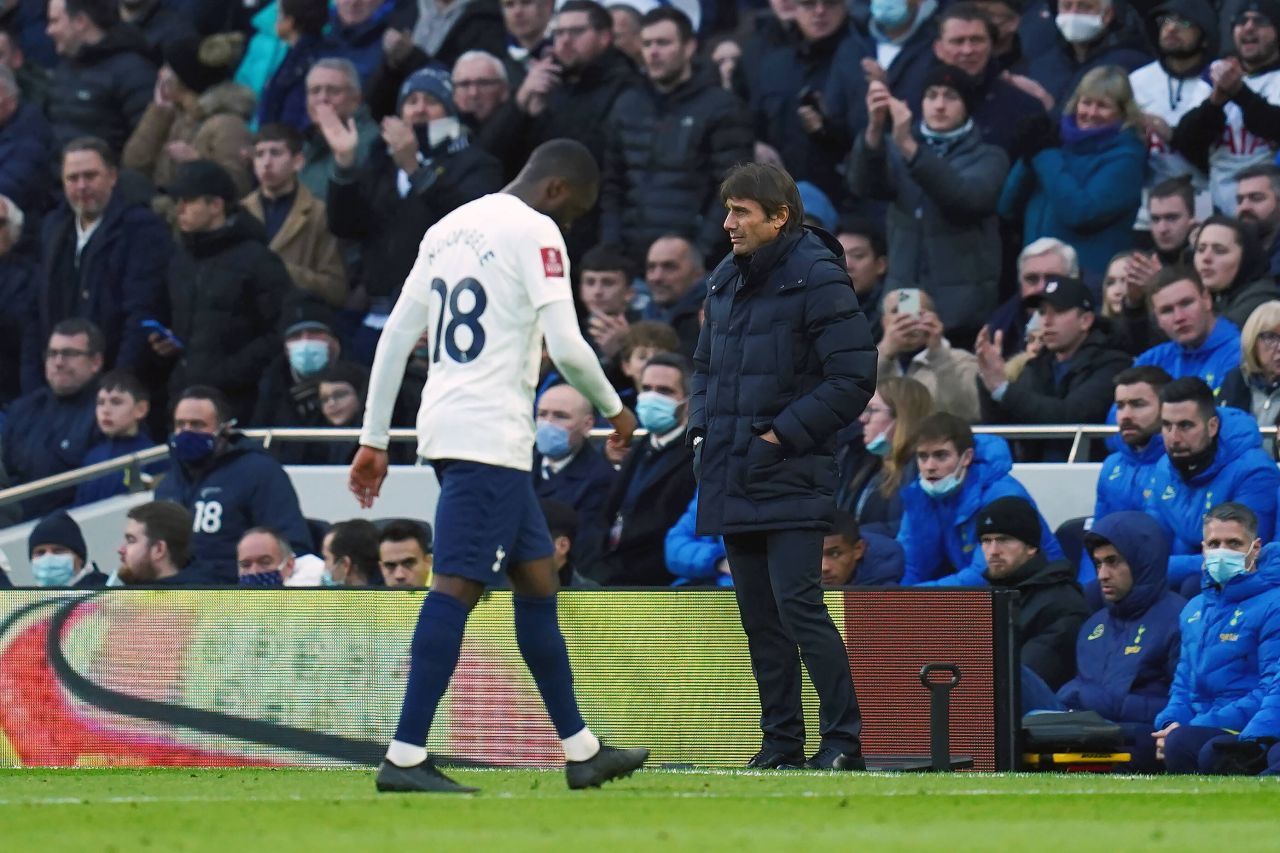 Colegul de milioane al lui Radu Drăgușin, OUT de la Tottenham! A fost cel mai scump transfer din istoria clubului_7