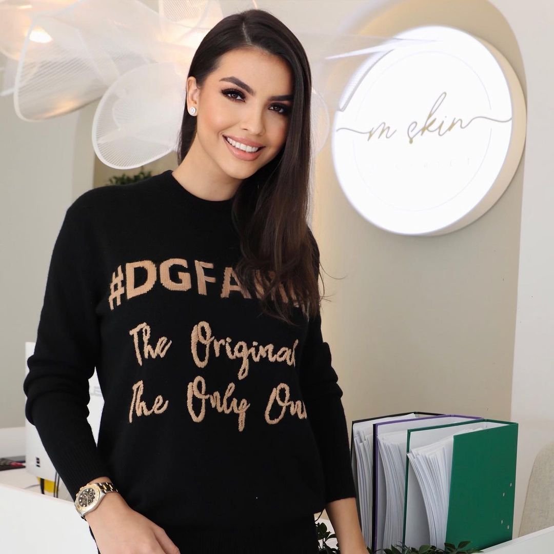Fiicele lui Adrian Mutu, de o frumusețe răpitoare! Antrenorul român s-a pozat alături de cei patru copii și de actuala soție_23