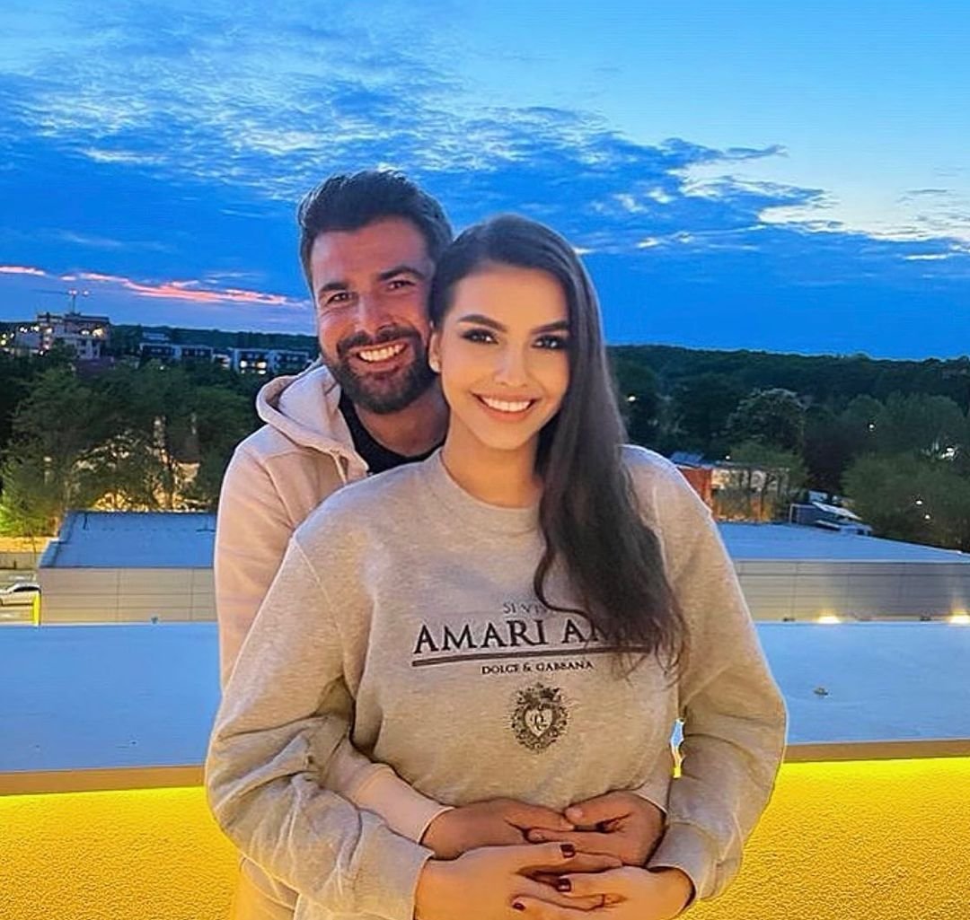Fiicele lui Adrian Mutu, de o frumusețe răpitoare! Antrenorul român s-a pozat alături de cei patru copii și de actuala soție_28