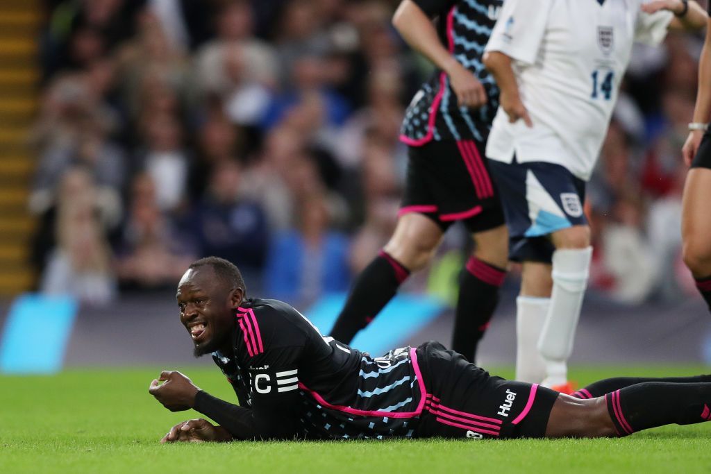 Accidentare teribilă pentru Usain Bolt, într-un meci caritabil de fotbal. Cât ar putea dura recuperarea _3