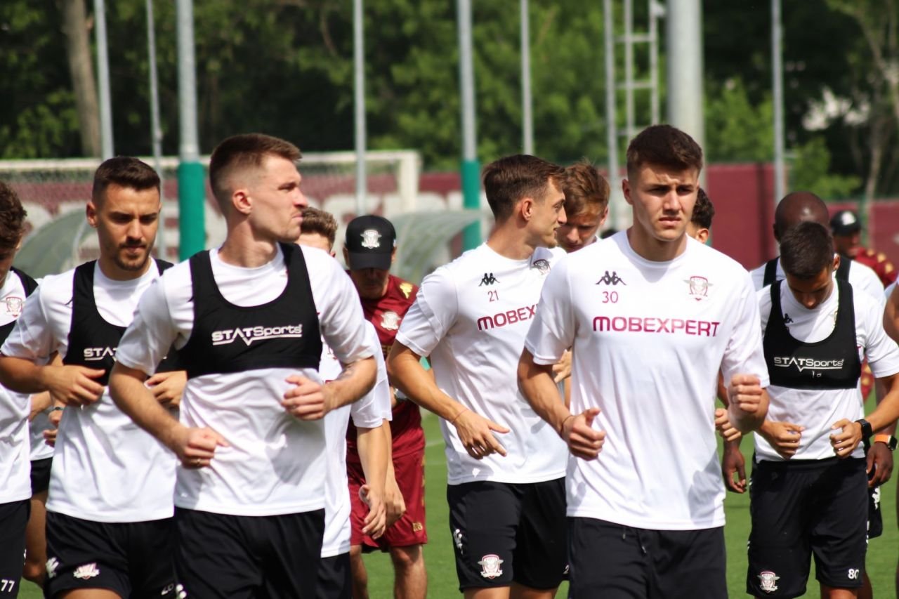 Șapte jucători noi la reunirea Rapidului, la primul antrenament sub comanda lui Neil Lennon _18