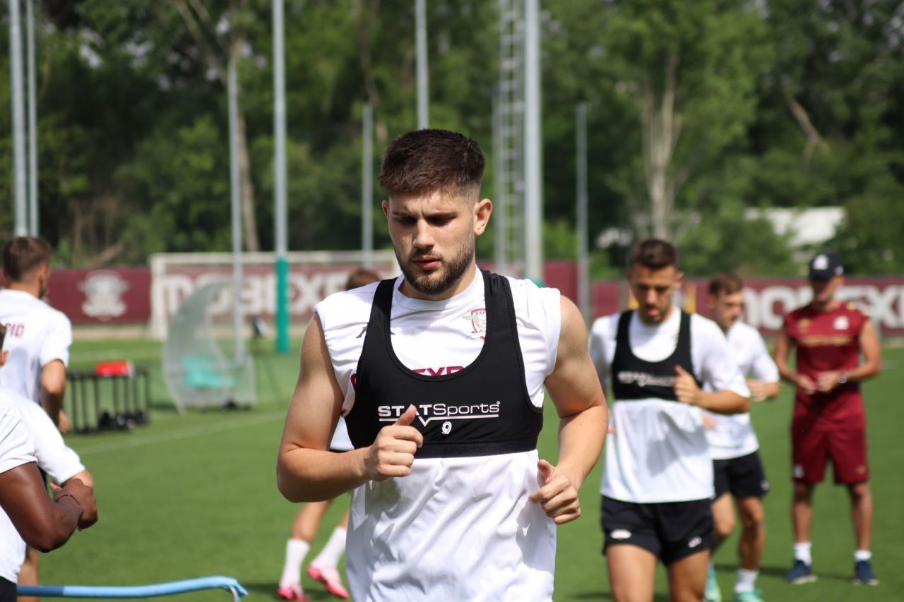 Șapte jucători noi la reunirea Rapidului, la primul antrenament sub comanda lui Neil Lennon _35