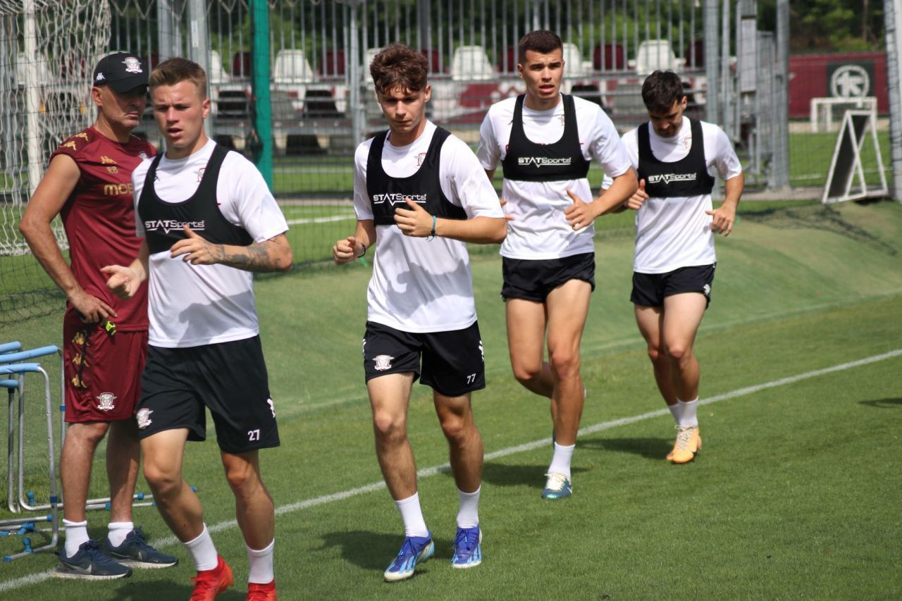 Șapte jucători noi la reunirea Rapidului, la primul antrenament sub comanda lui Neil Lennon _48